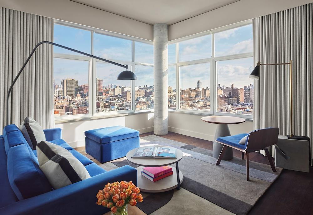 ModernHaus SoHo Room Type - Suite, Mobility Accessible (Horizon, Roll-In Shower)