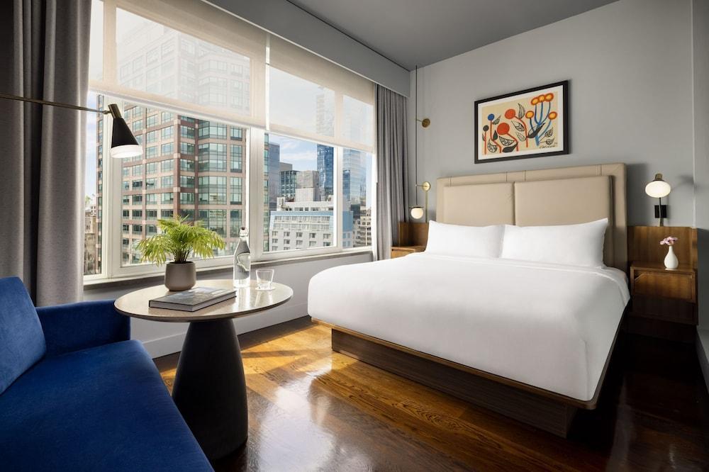ModernHaus SoHo Room Type - Deluxe Room, 1 King Bed (SoHo)