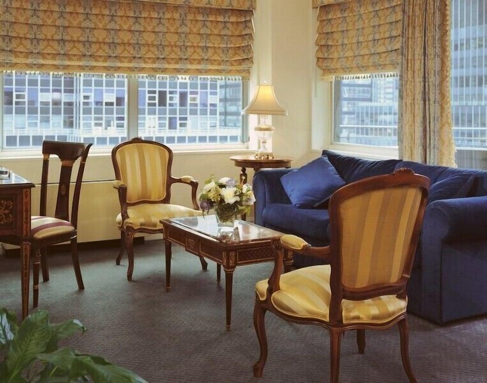 The Kimberly Hotel Room Type - Luxury One Bedroom Suite - Two Double Beds