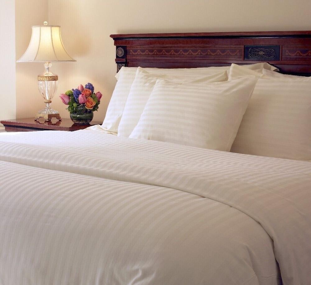 The Kimberly Hotel Room Type - Executive Guest Room