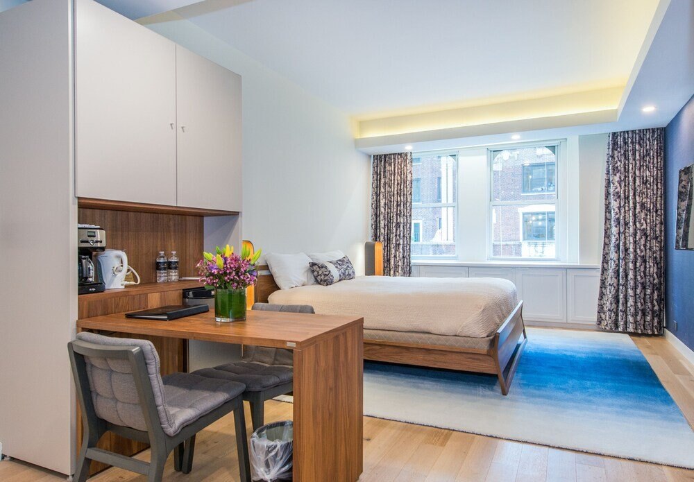 The Lombardy Hotel Room Type - Standard Room