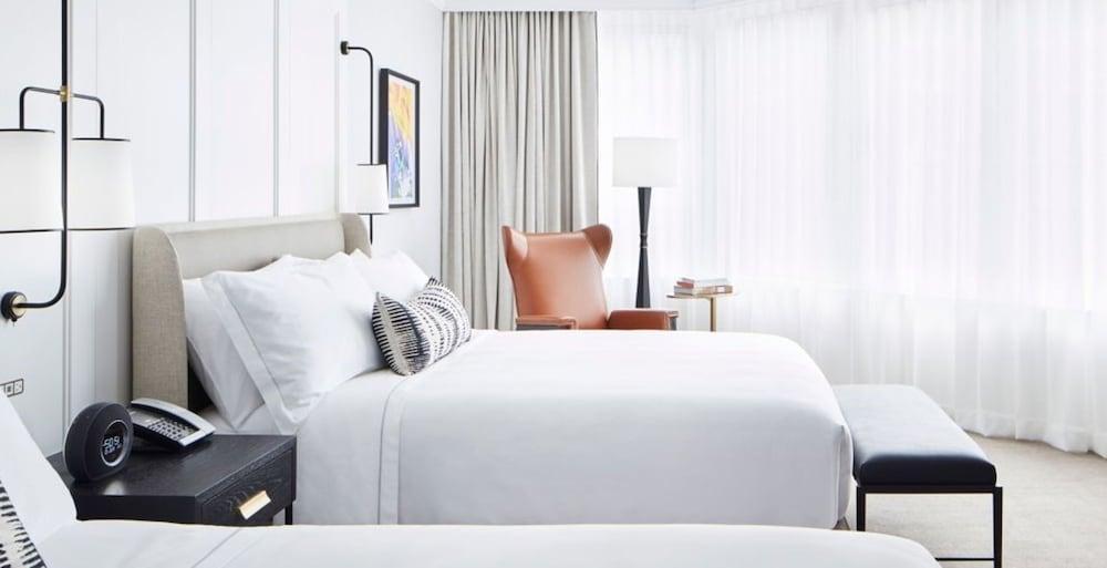 The London, a Luxury Collection Hotel, New York City - Tap to explore photos