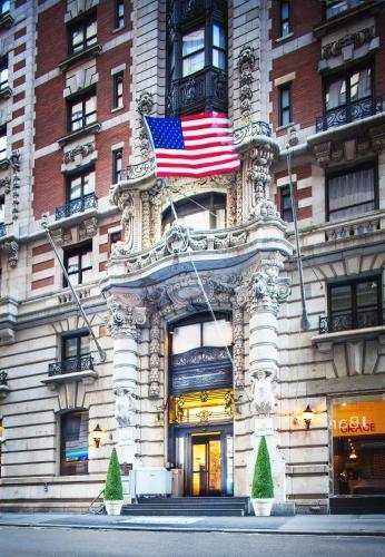 The Hotel @ Fifth Avenue - Tap to explore photos