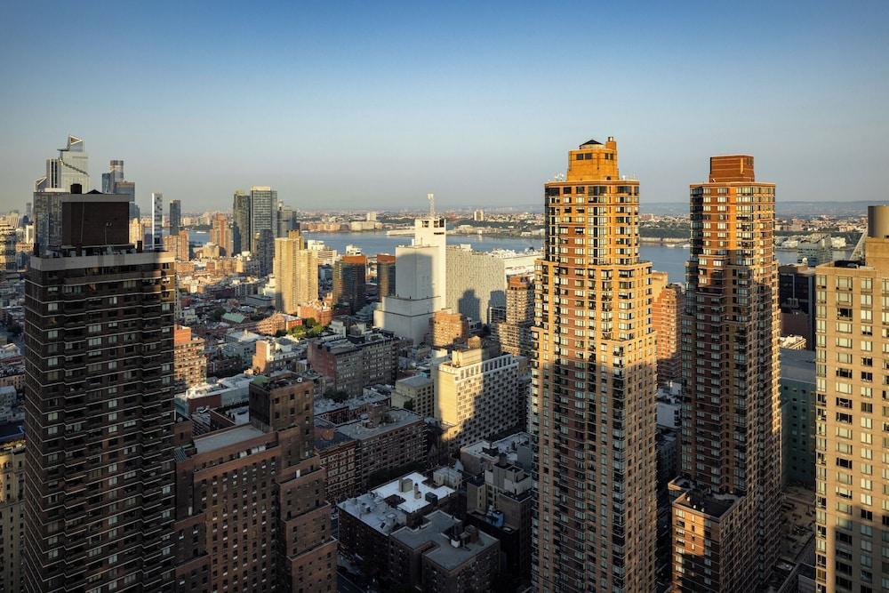 Mandarin Oriental, New York Room Type - Room, 2 Twin Beds, Accessible (Bathtub with Grab Handles)