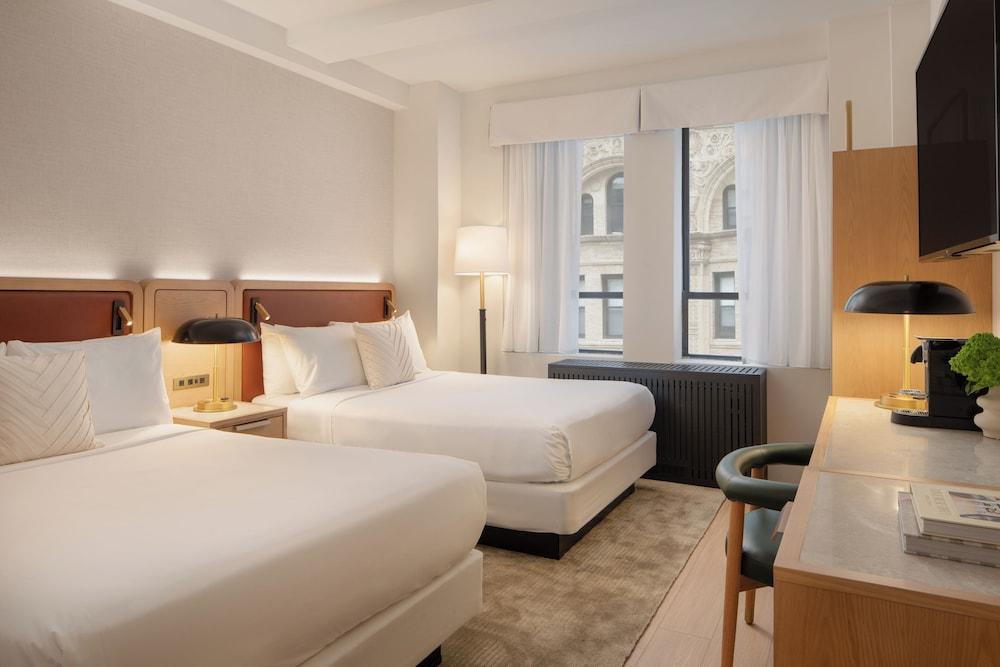 Aura Hotel Times Square Room Type - Deluxe Double Room