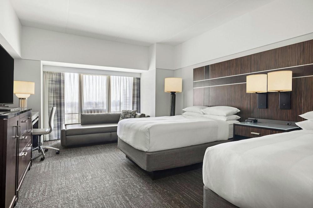 New York Marriott Marquis Room Type - Deluxe Room, 2 Double Beds (with Chaise Lounge)