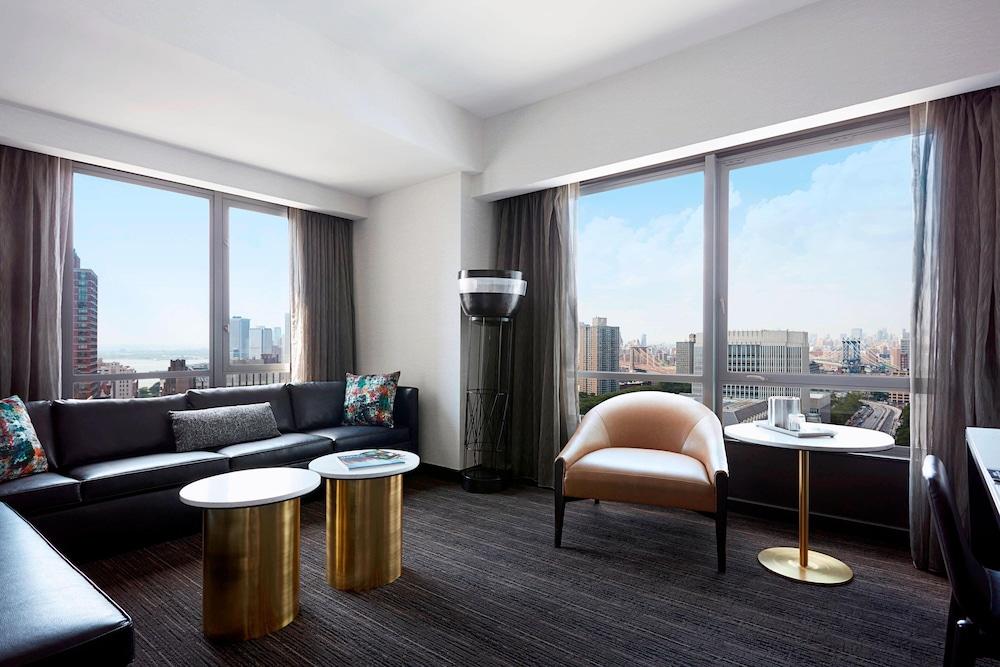 New York Marriott at the Brooklyn Bridge Room Type - Suite, 1 Bedroom, River View