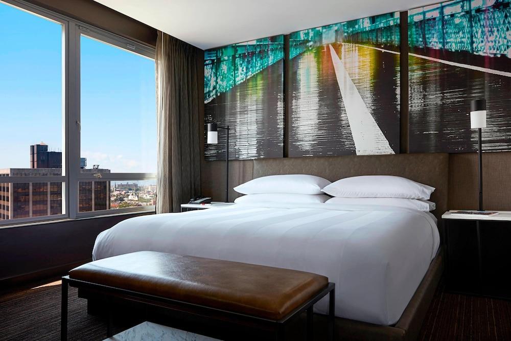 New York Marriott at the Brooklyn Bridge Room Type - Suite, 1 King Bed with Sofa bed, City View