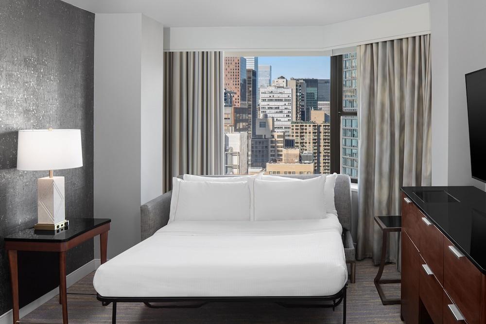 The Westin New York Grand Central Start From Cad 232 Per Night Address Reviews The Westin New York Grand Central, Manhattan Titanium King Size Bed