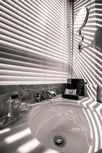 U Hotel Fifth Avenue, Empire State Building Room Type - Contemporary Queen 