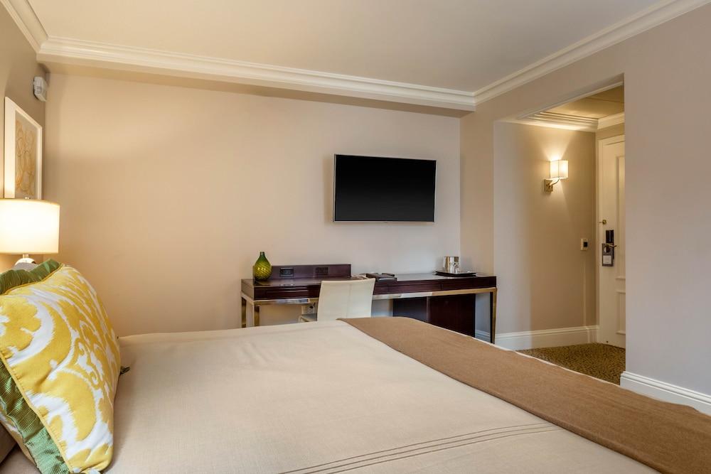 Omni Berkshire Place Room Type - Suite, 2 Queen Beds (Madison) Omni Berkshire Place Room Type - Suite, 2 Queen Beds (Madison)