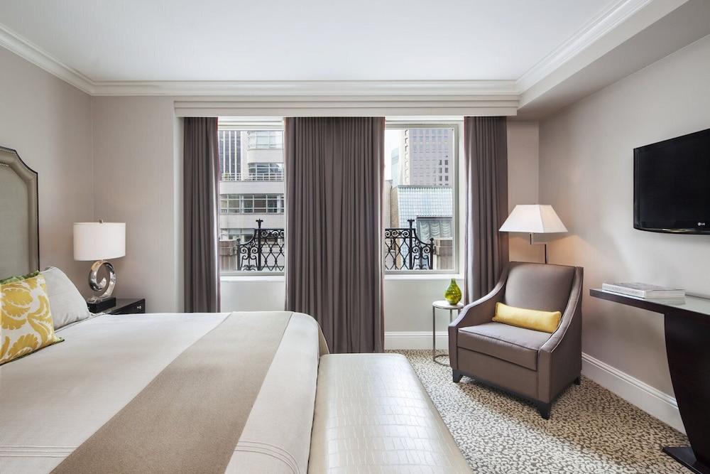 Omni Berkshire Place Room Type - Suite, 1 King Bed (5th Avenue) Omni Berkshire Place Room Type - Suite, 1 King Bed (5th Avenue)
