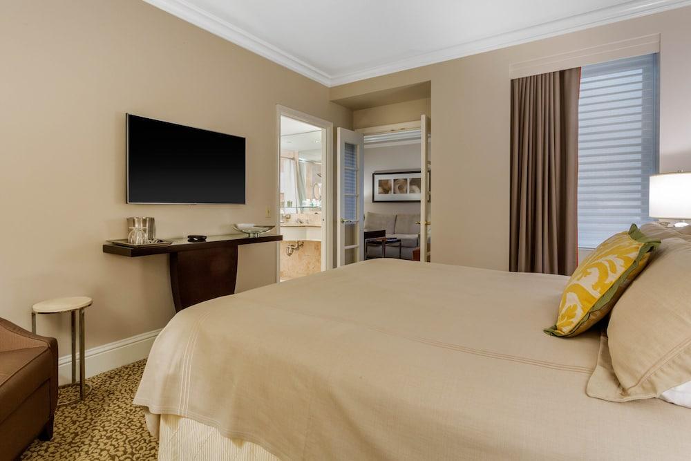 Omni Berkshire Place Room Type - Berkshire Suite, 1 King Bed