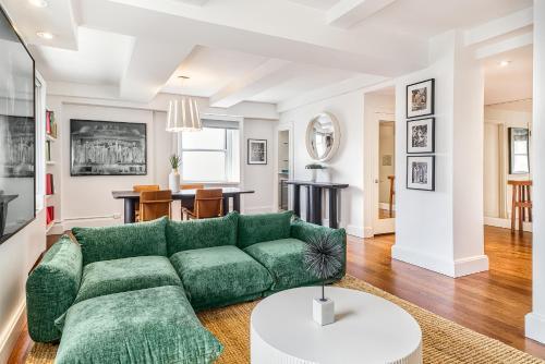Paramount Times Square – A Generator Hotel Room Type - Deluxe Suite