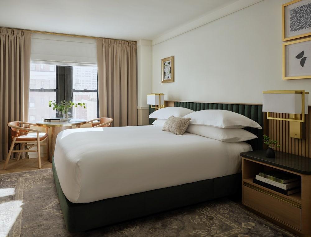 70 Park Avenue Room Type - Standard Room