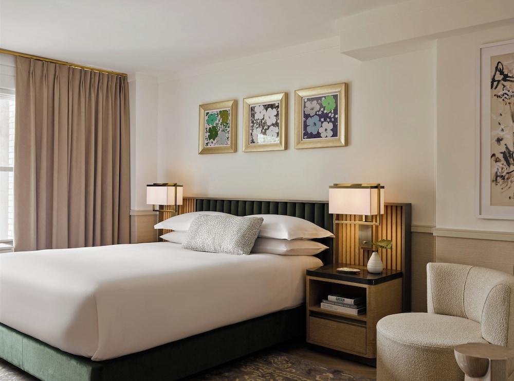 70 Park Avenue Room Type - Room, 1 Queen Bed