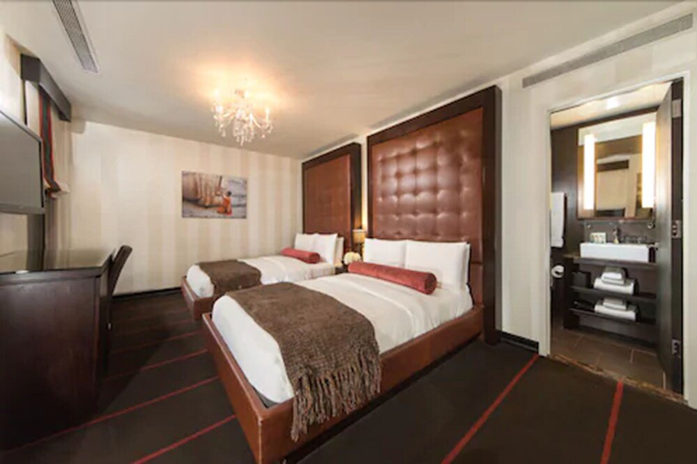 Sanctuary Hotel New York Room Type - Deluxe Double Room