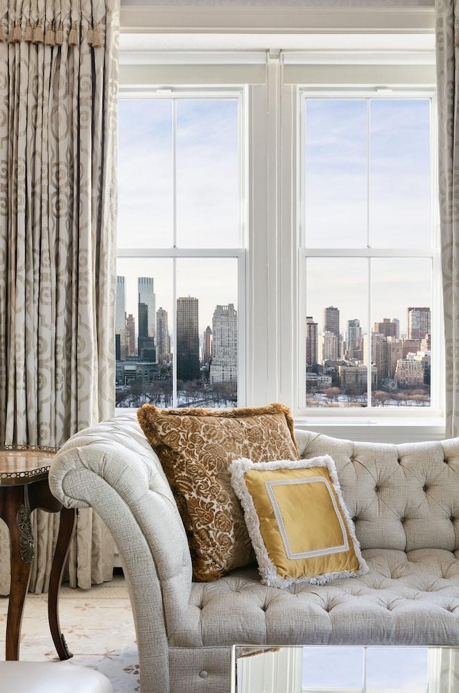 The Pierre, A Taj Hotel, New York Room Type - Accessible Deluxe Suite King Bed, 1 Bedroom