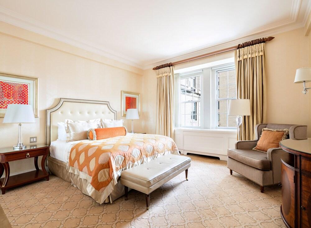 The Pierre, A Taj Hotel, New York Room Type - Pierre Suite King Bed