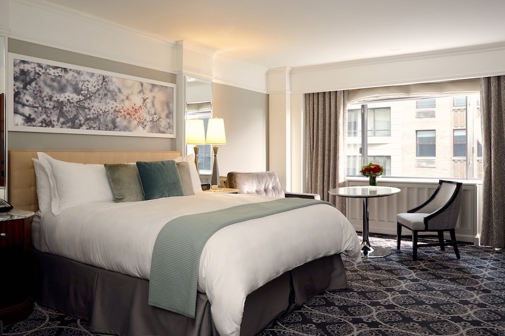 Loews Regency New York Hotel Room Type - Grand Room, 1 King Bed, Accessible (Hearing Accessible)