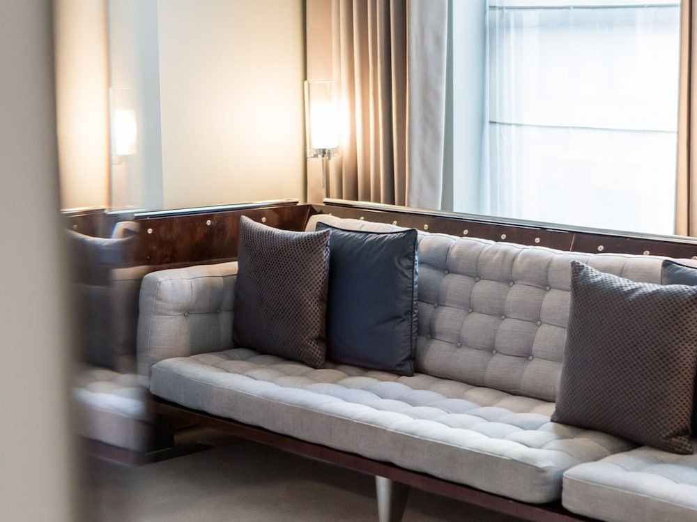 Royalton New York Room Type - Deluxe Room, 1 Queen Bed, Accessible