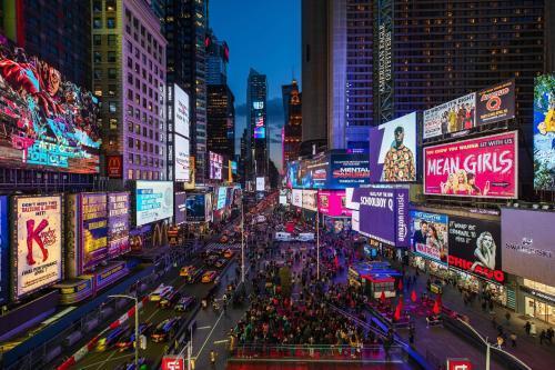 Renaissance New York Times Square Hotel by Marriott - Tap to explore photos
