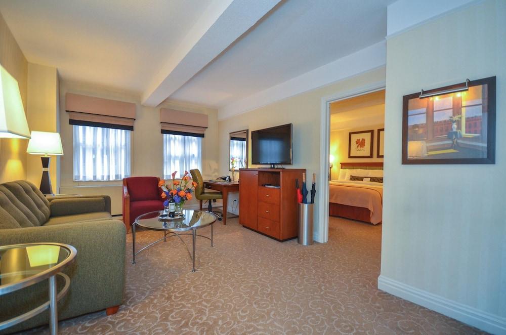 San Carlos Hotel Room Type - Elite Suite,1 Queen Bed, One-bedroom Apartment with Separate but adjoining Living Space and Sofa Bed San Carlos Hotel Room Type - Elite Suite,1 Queen Bed, One-bedroom Apartment with Separate but adjoining Living Space and Sofa Bed