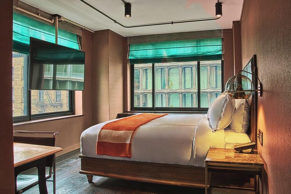 Soho Grand Hotel Room Type - Deluxe Room, Corner