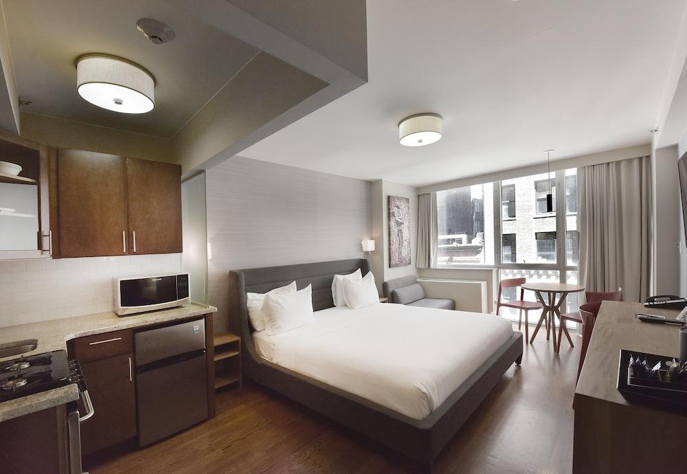Hotel 32 32 Room Type - King Superior with Kitchen Hotel 32 32 Room Type - King Superior with Kitchen