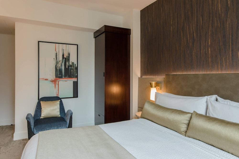 Marriott Vacation Club Pulse, New York City - Tap to explore photos