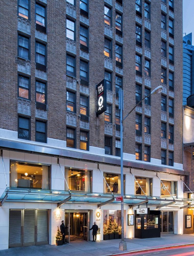 The Time New York, part of JdV by Hyatt - Tap to explore photos