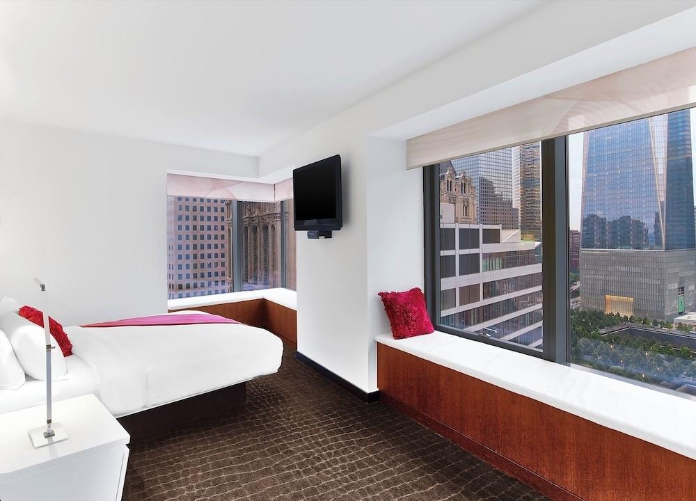 The Washington Room Type - 1 King Bed Premier Corner Room