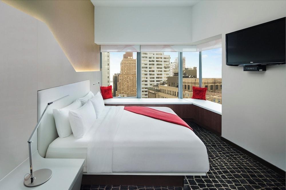 The Washington Room Type - 1 King Bed Deluxe Corner Room