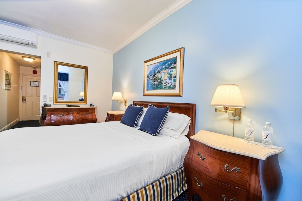 3 West Club Room Type - Superior Double Room, 1 Queen Bed 3 West Club Room Type - Superior Double Room, 1 Queen Bed