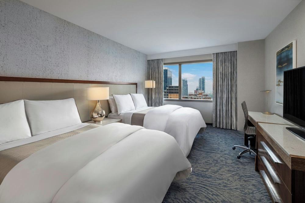 The Westin New York at Times Square Room Type - Premium Room, 2 Double Beds (View)