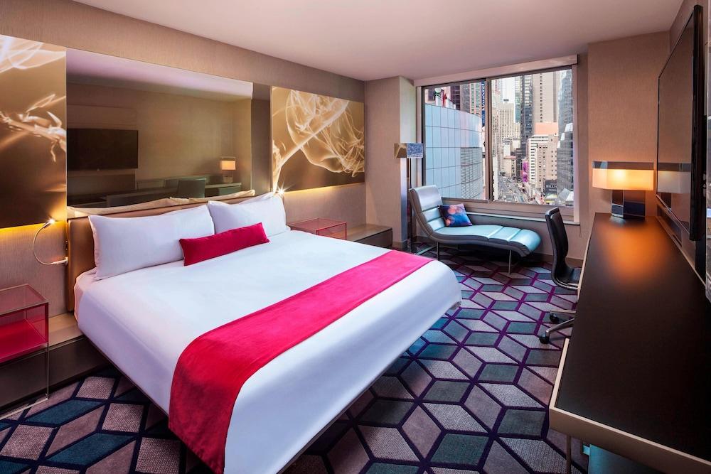 W New York - Times Square by Marriott Room Type - Room, 1 King Bed (Mobility/Hearing Accessible, Tub) W New York - Times Square by Marriott Room Type - Room, 1 King Bed (Mobility/Hearing Accessible, Tub)