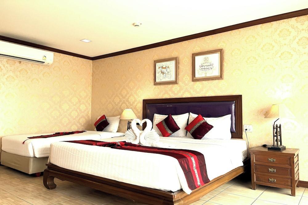 Aiyaree Place Hotel Room Type - Suite Room