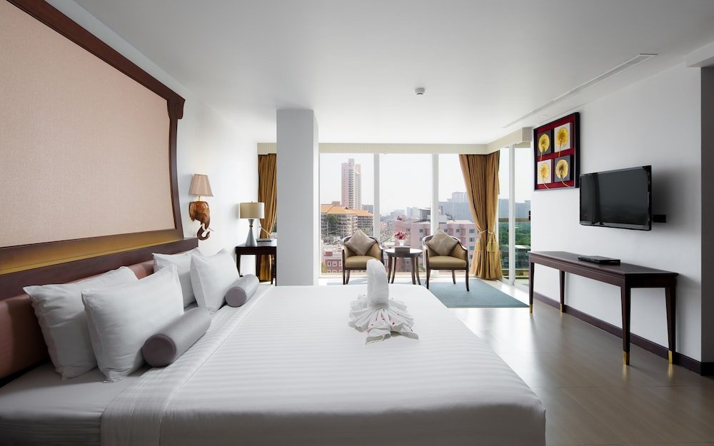 Aiyara Grand Hotel Pattaya Room Type - Mini Suite
