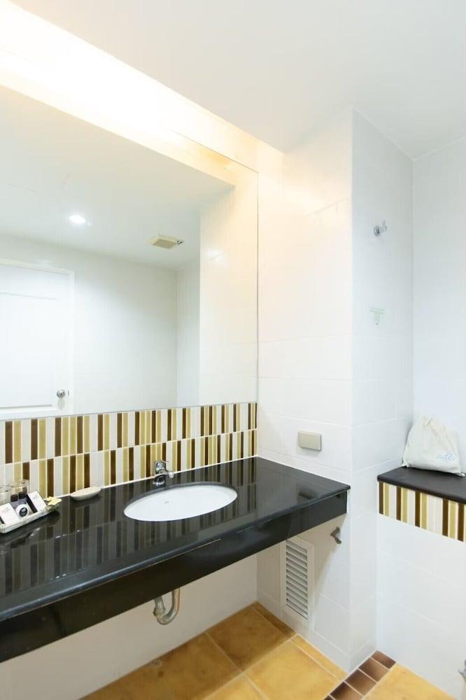 Areca Lodge Room Type - Super Deluxe Room