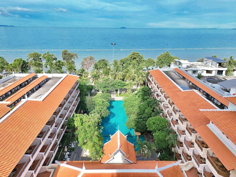 Avalon Beach Resort