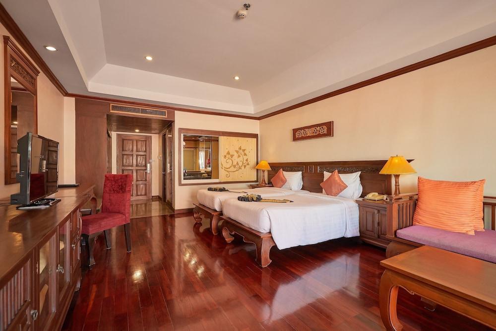 Avalon Beach Resort Room Type - Deluxe Twin - Pool View