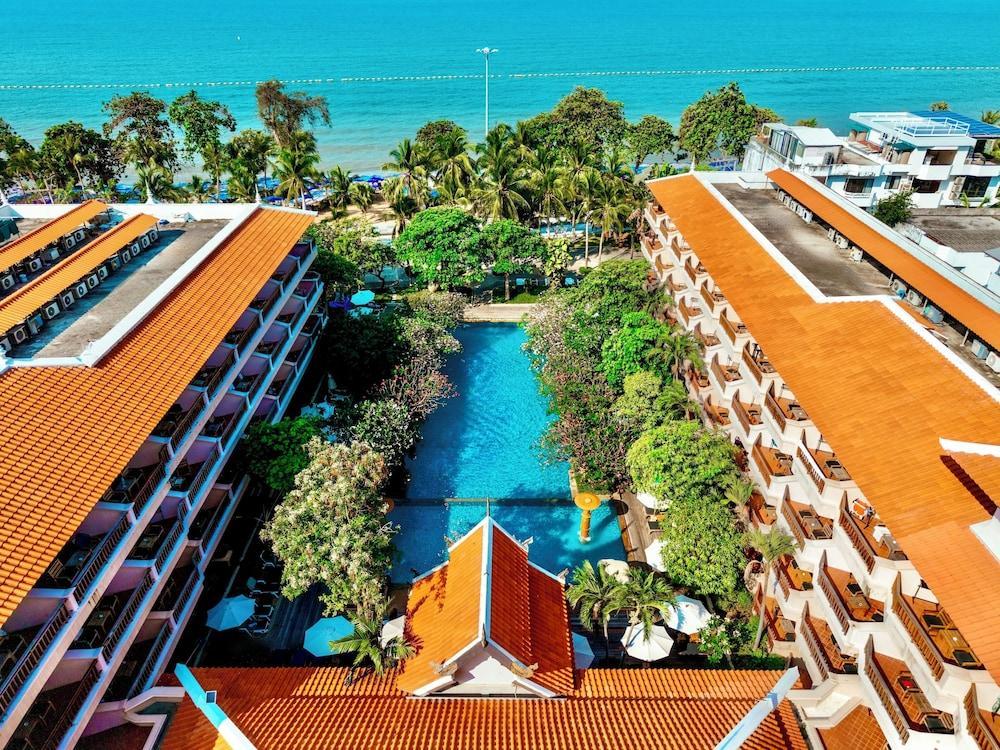 Avalon Beach Resort Pattaya - Tap to explore photos