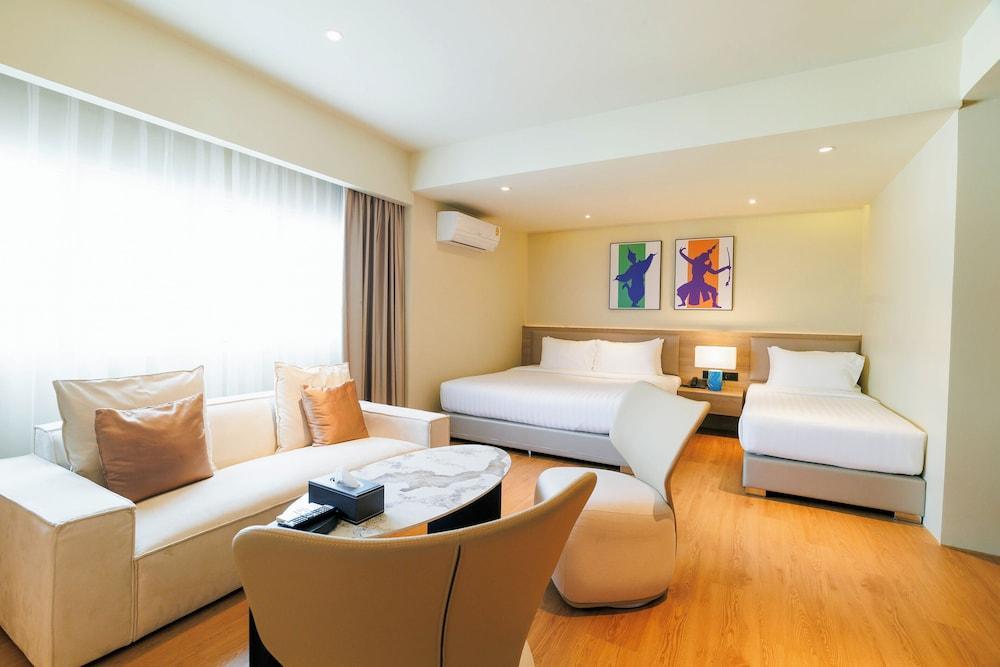 The One Hotel Bay Breeze Pattaya Room Type - Superior Triple