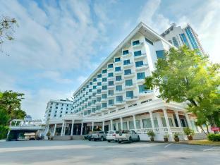 Caesar Palace Hotel Pattaya - Tap to explore photos