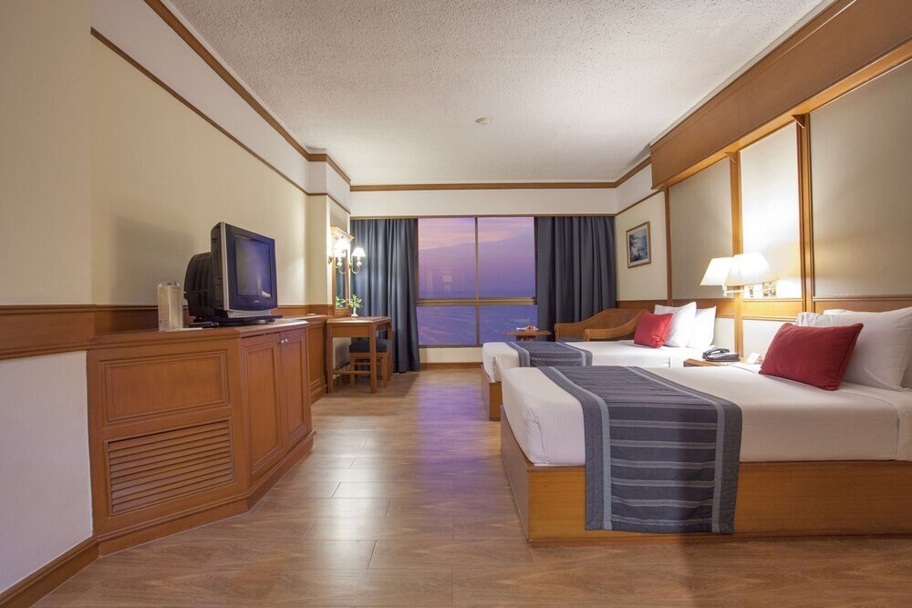 CHOLCHAN PATTAYA BEACH RESORT Room Type - Oceanline Room