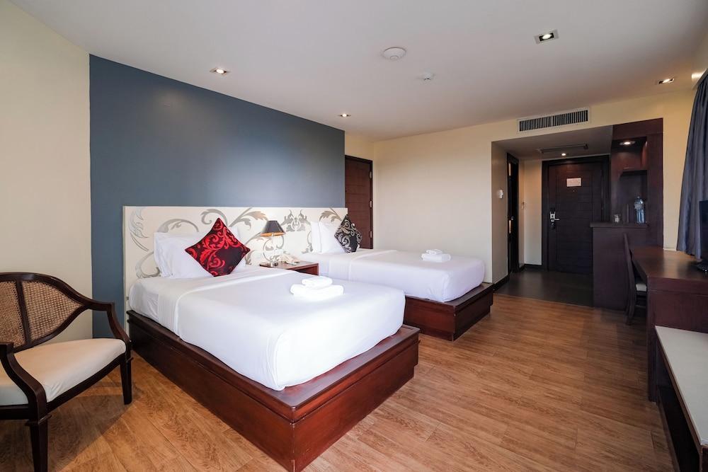 Grand Jomtien Palace Room Type - Superior Low Floor Room with Flr.1-2-3 Grand Jomtien Palace Room Type - Superior Low Floor Room with Flr.1-2-3