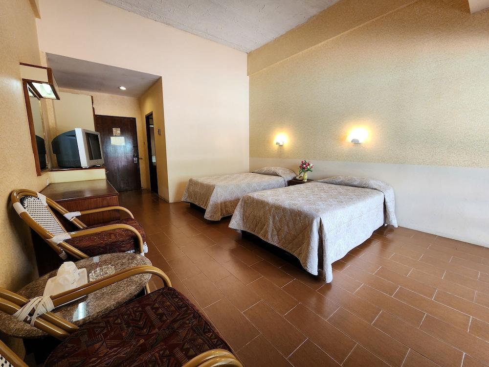 Pattaya Garden Resort Room Type - Superior Room Twin Bed City View