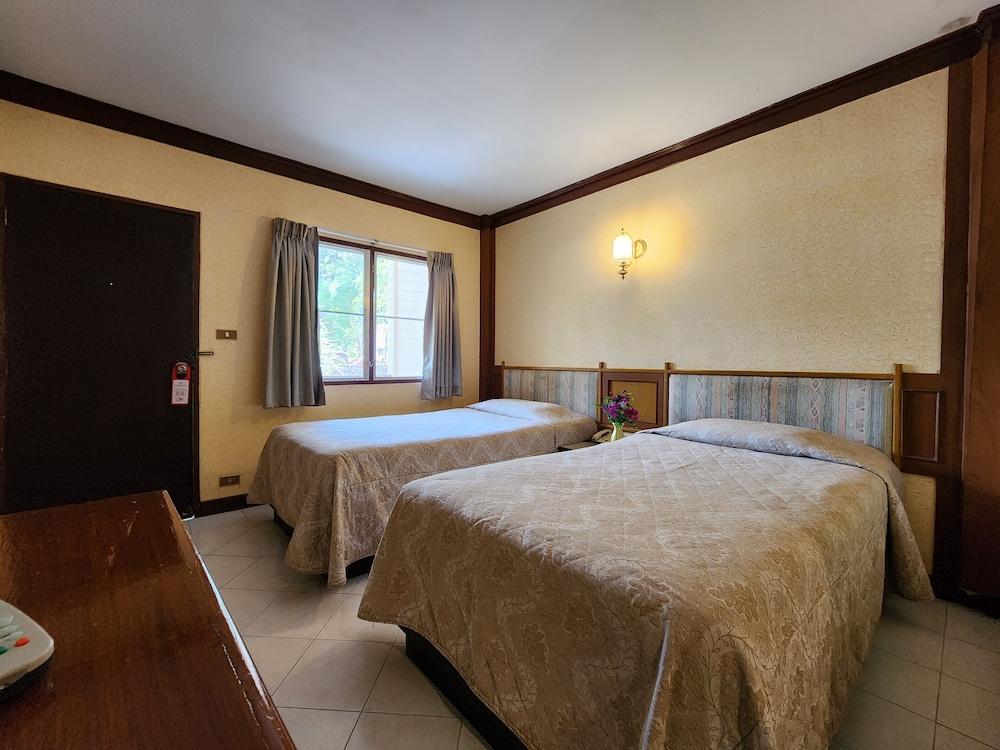Pattaya Garden Resort Room Type - Bungalow, 2 Twin Beds