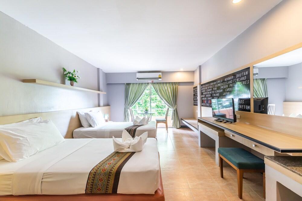 Gulf Siam Hotel & Resort Pattaya - Tap to explore photos