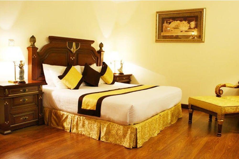 Lk Metropole Hotel Room Type - Superior Room with Balcony